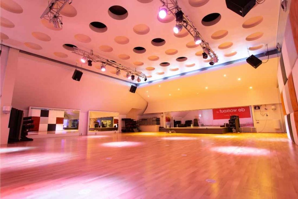 groepsles zaal bij de Workout club